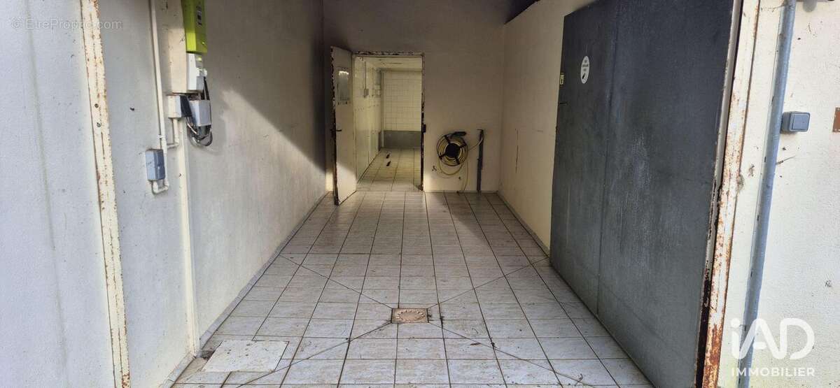 Photo 2 - Commerce à MONTIGNE