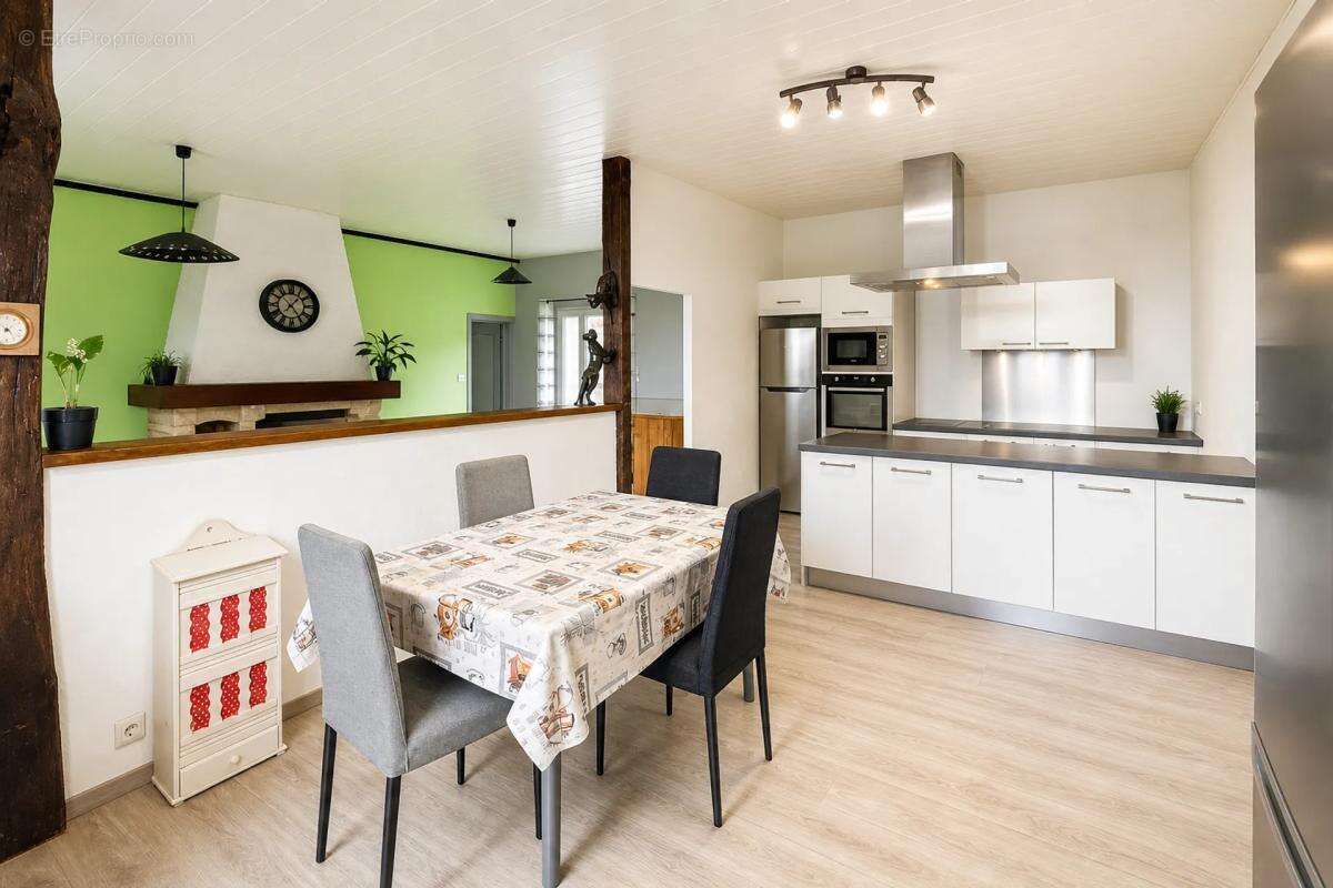 Maison à BILLOM