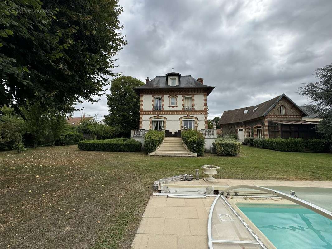 Autre à BRIIS-SOUS-FORGES