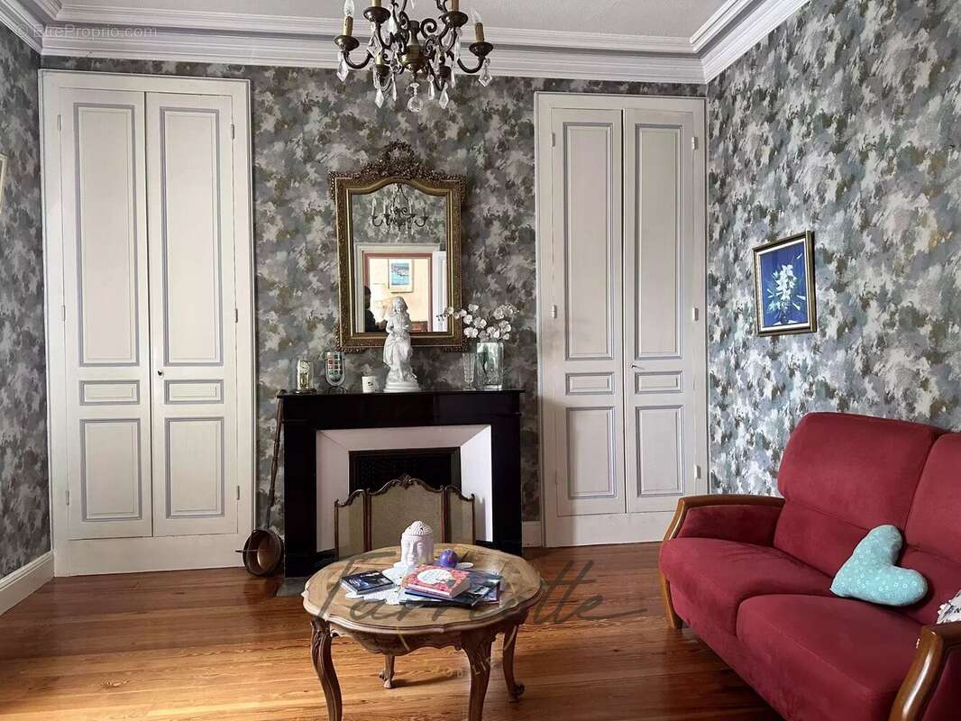 Maison à MONTELIMAR