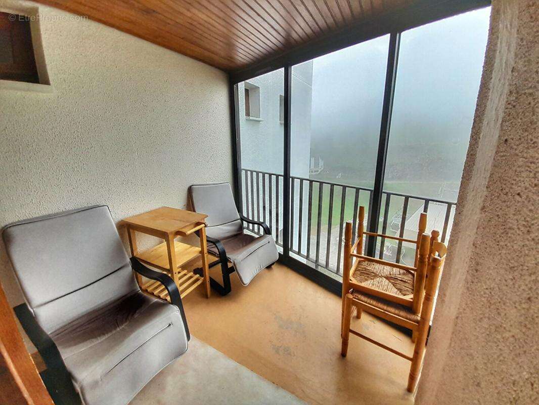 Appartement à EAUX-BONNES