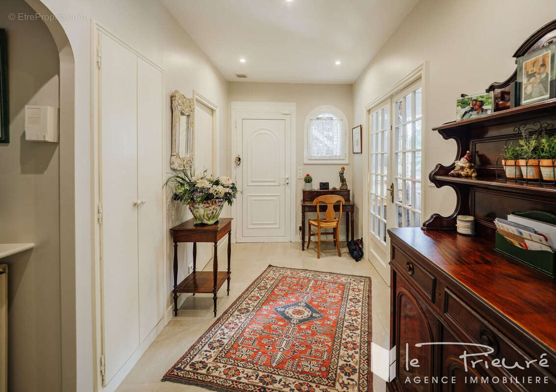Spacieuse maison familiale avec parc, piscine chauffée et belles prestations - photo 10
