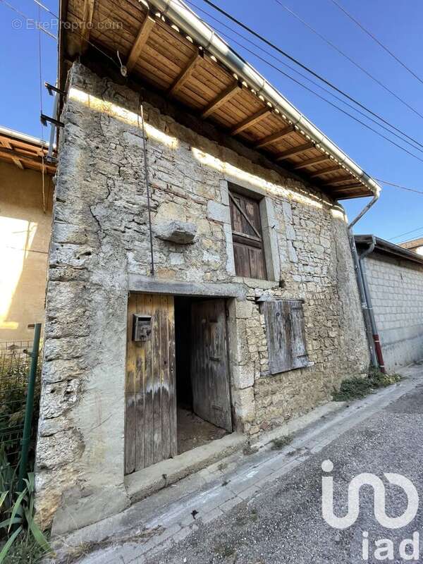 Photo 2 - Maison à NEUVILLE-SUR-AIN
