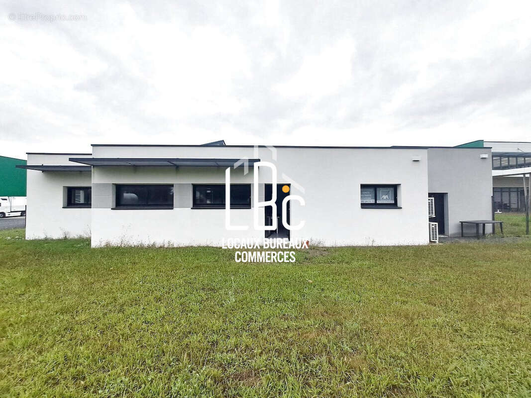 Commerce à REMOUILLE