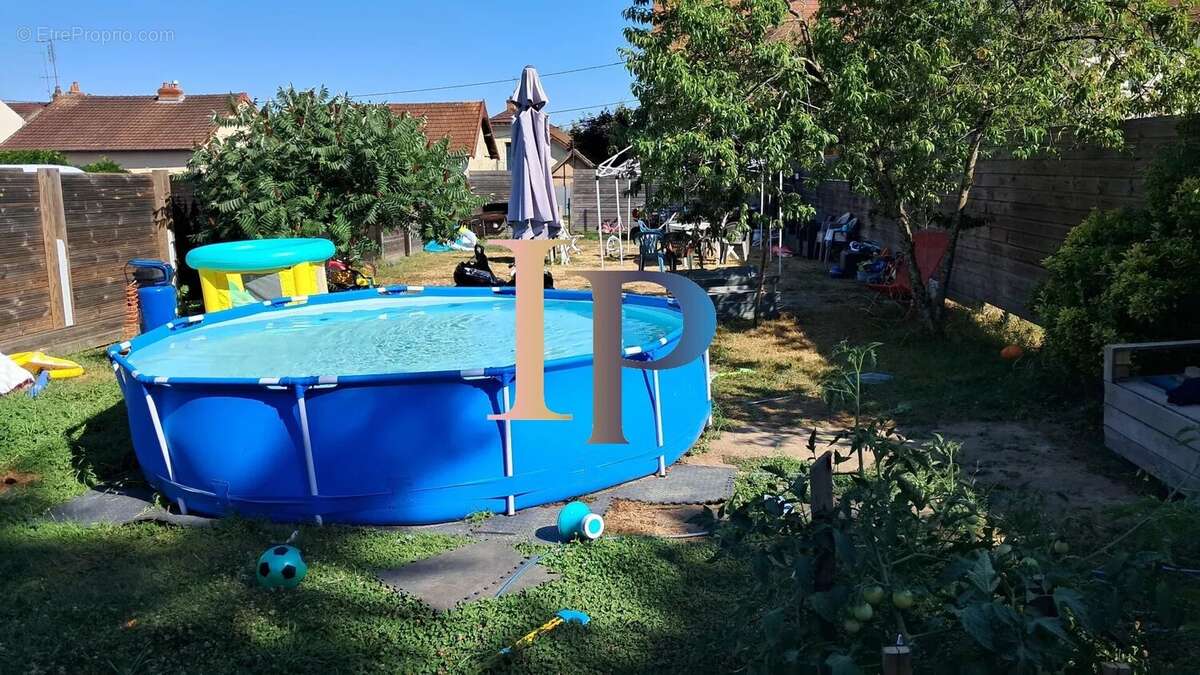 Appartement à PARAY-LE-MONIAL