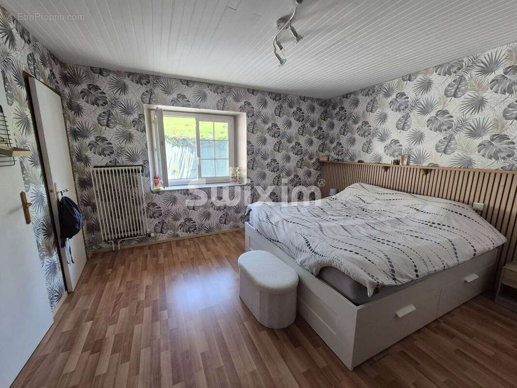 Maison à ETREPIGNEY