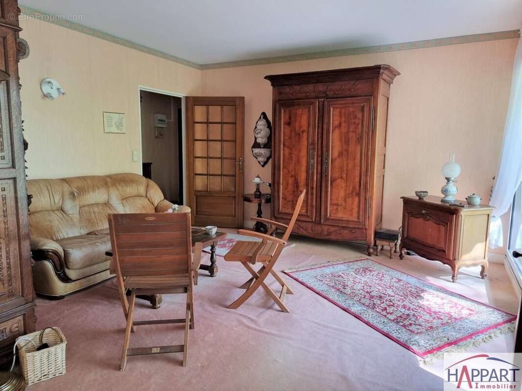 Appartement à VAUX-LE-PENIL