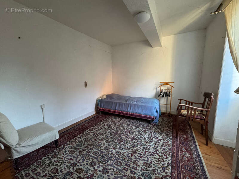 Maison à SAINT-CHRISTOPHE-EN-BRIONNAIS