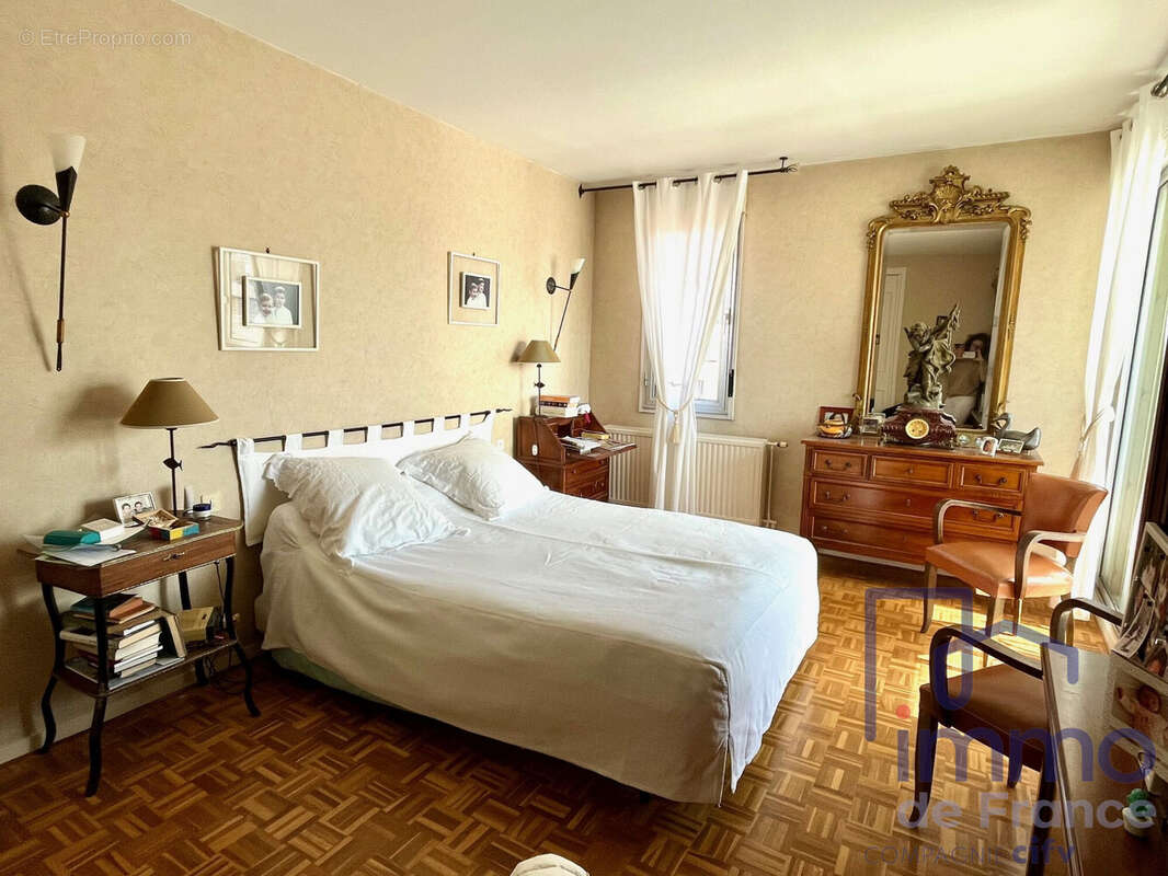 Appartement 120 m² à Saint-Etienne  - photo 9