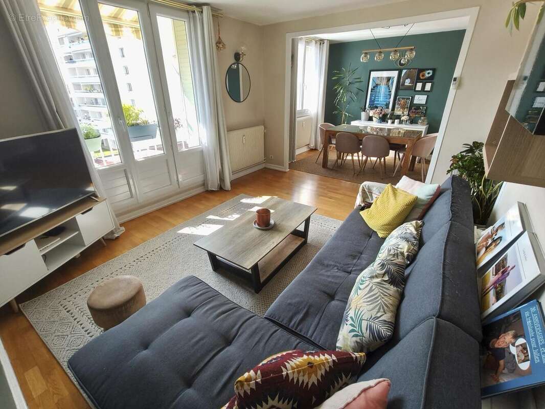 Photo 2 - Appartement à VILLEURBANNE