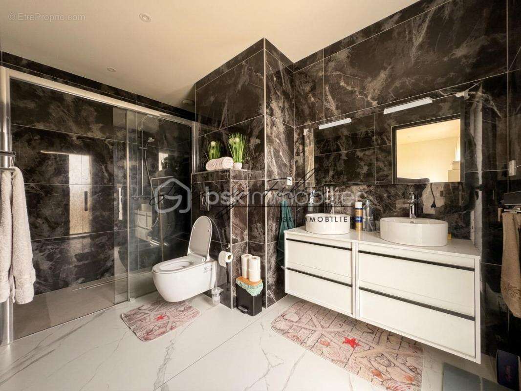 Villa contemporaine d’exception 4ch avec piscine intérieure – Guidel Plages - photo 7