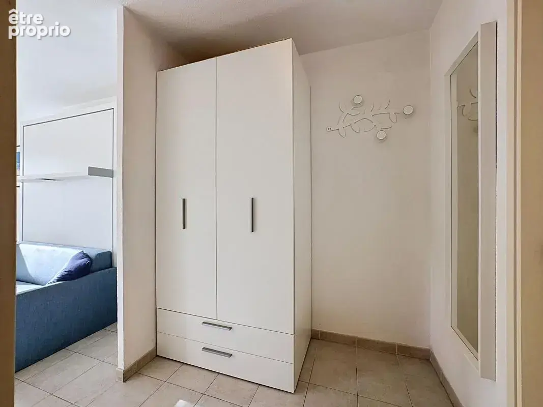 Studio + parking + Cave - À Vendre - Fréjus Plage - photo 4