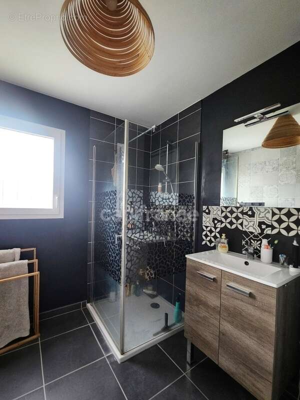 Maison à VENDEUVRE-DU-POITOU