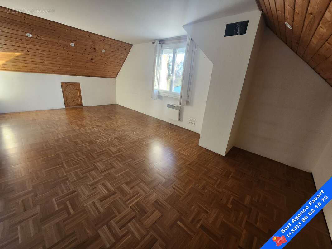 Maison à PRECY-SUR-VRIN