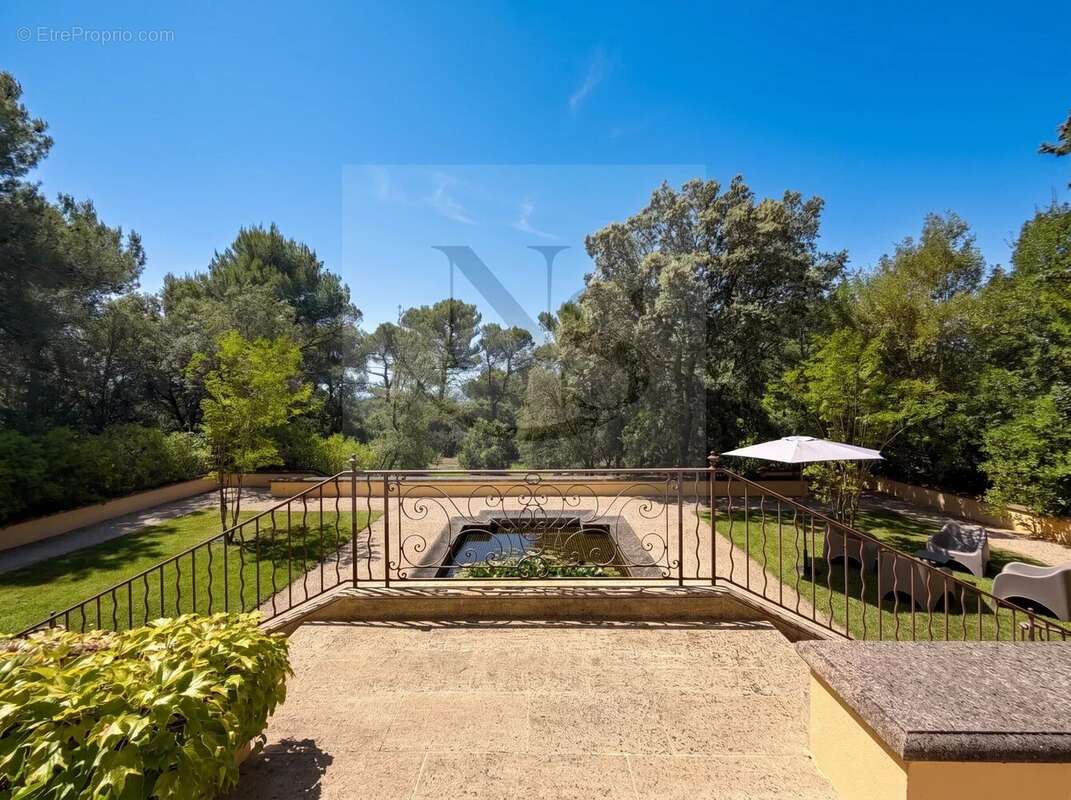 Aix-en-provence / grande bastide familiale d’exception - photo 16