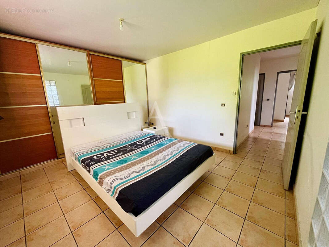 Maison à RIVIERE-SALEE