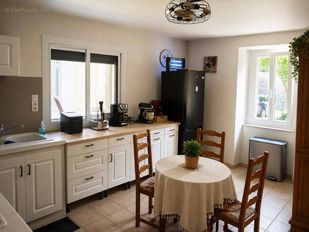 Maison de 7 pièces de 123 m² avec jardin à Beaumarchés - photo 6