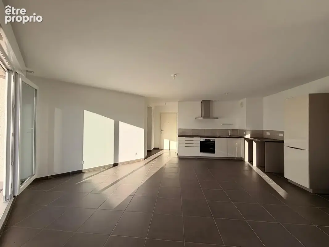 NIMES MONT DUPLAN Magnifique appartement 3 pièces de 70 m2 avec terrasse de 42 m2 et double parking - photo 7