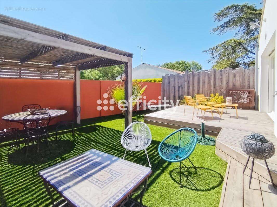 Maison à AIGREFEUILLE-D'AUNIS