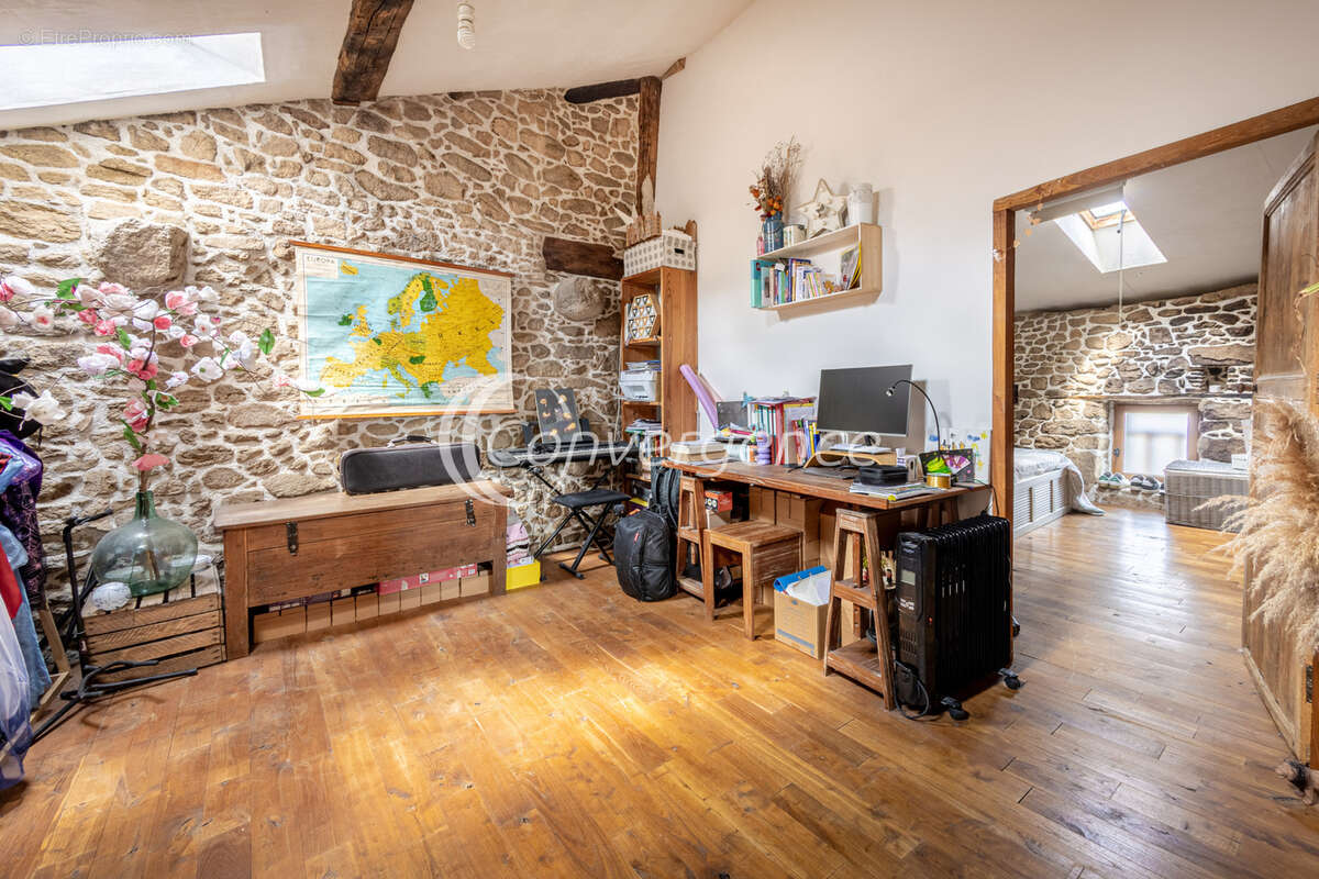 Maison à SAINT-BRICE-SUR-VIENNE