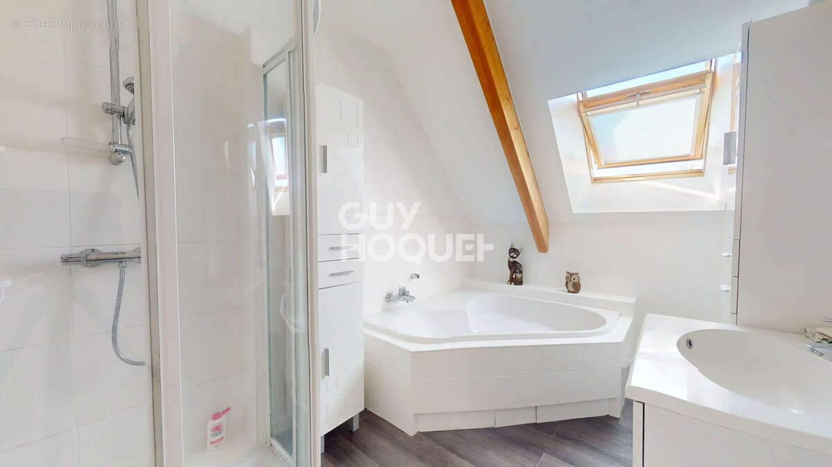 Maison à PORT-SUR-SAONE