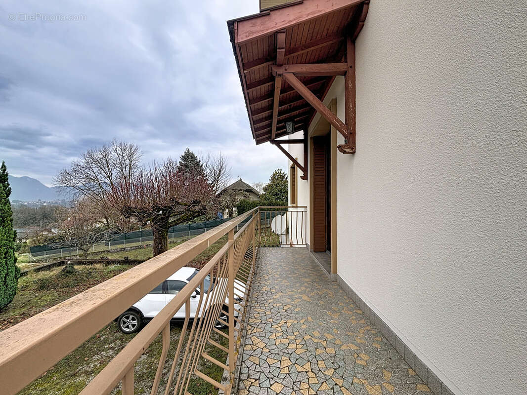 Appartement à DRUMETTAZ-CLARAFOND