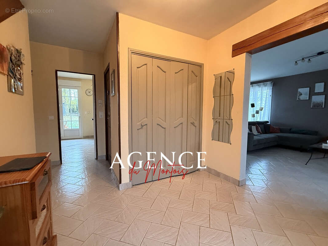 Maison à LONGUEVILLE