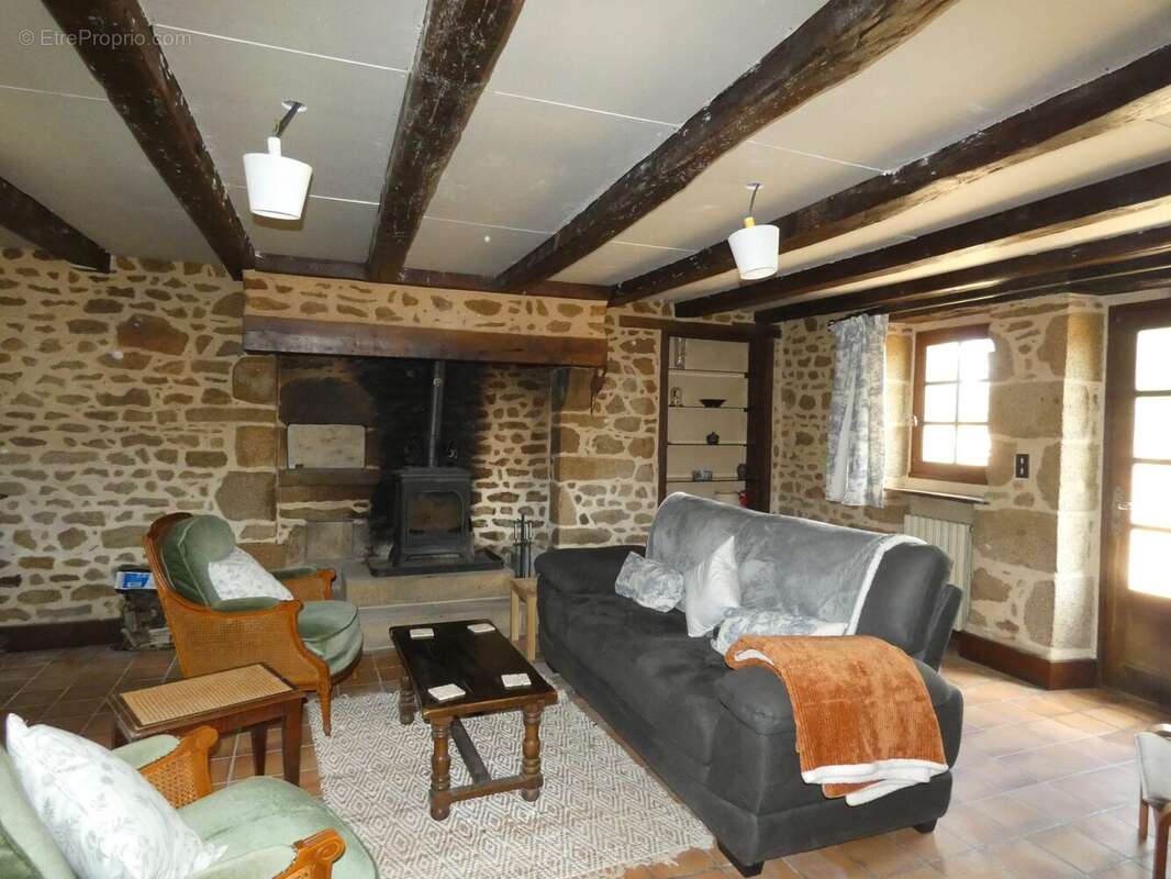 Maison 163 m² à Jarnages  - photo 6