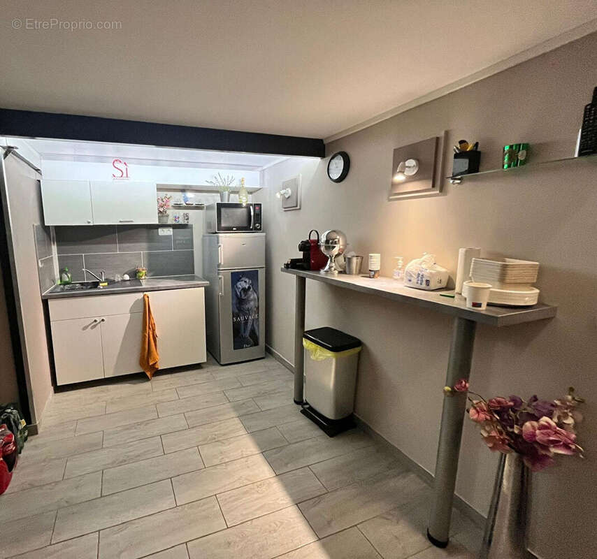 Local commercial Courbevoie 157 m2 - photo 11