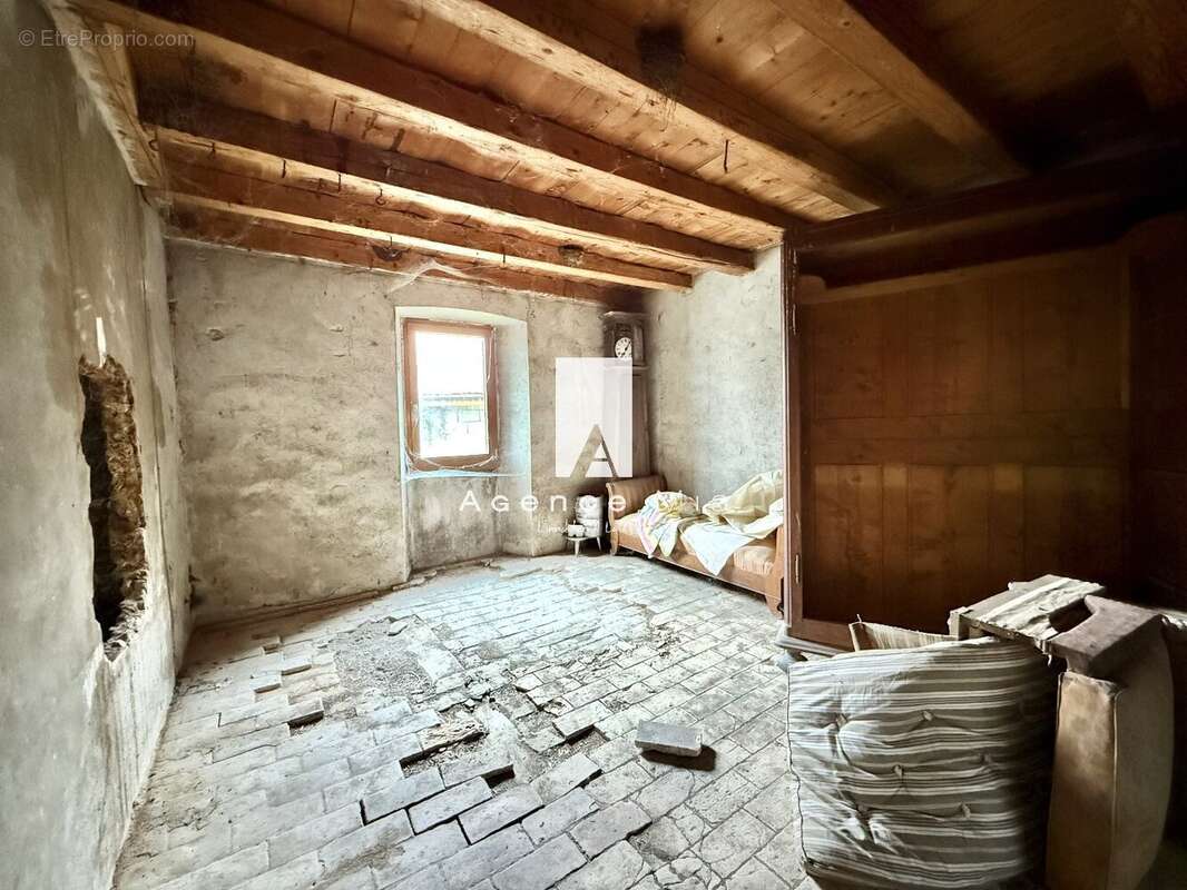 Maison à CHAMPANGES