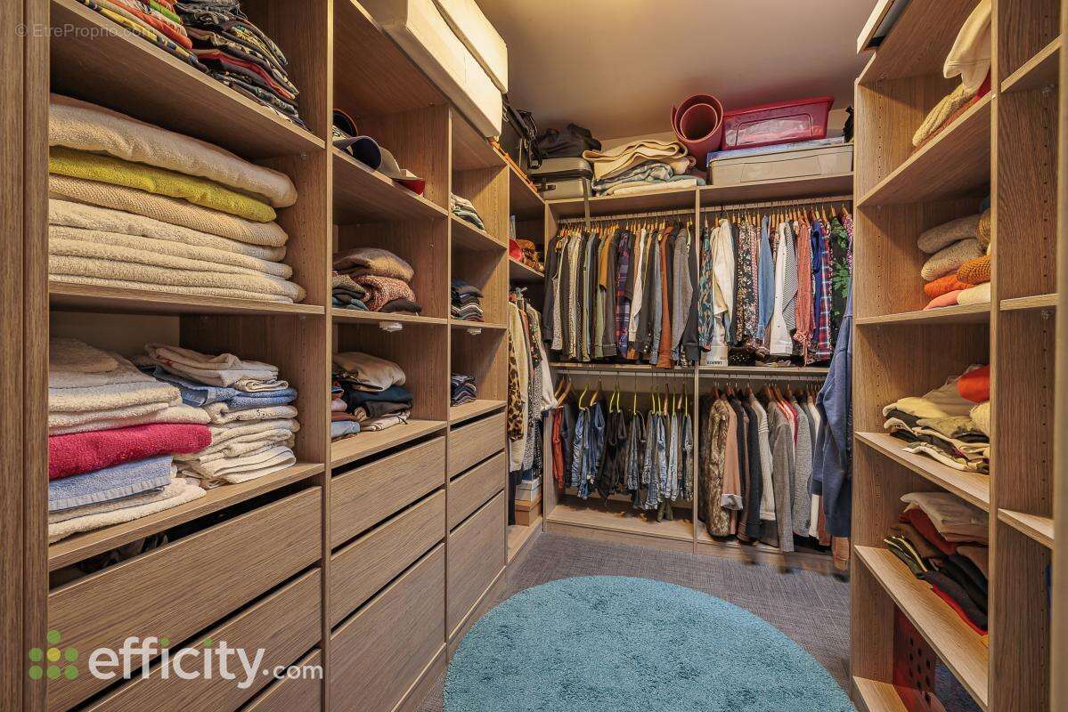 Maison à AMBARES-ET-LAGRAVE