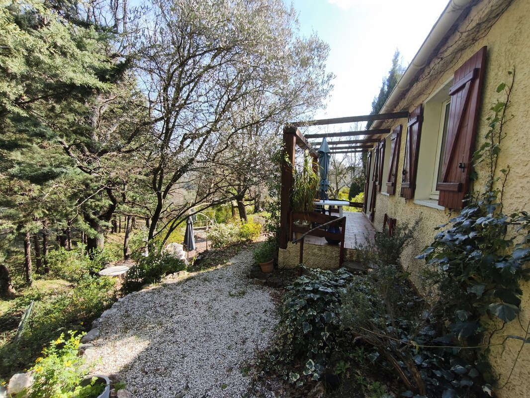 Maison à MONTFERRAT