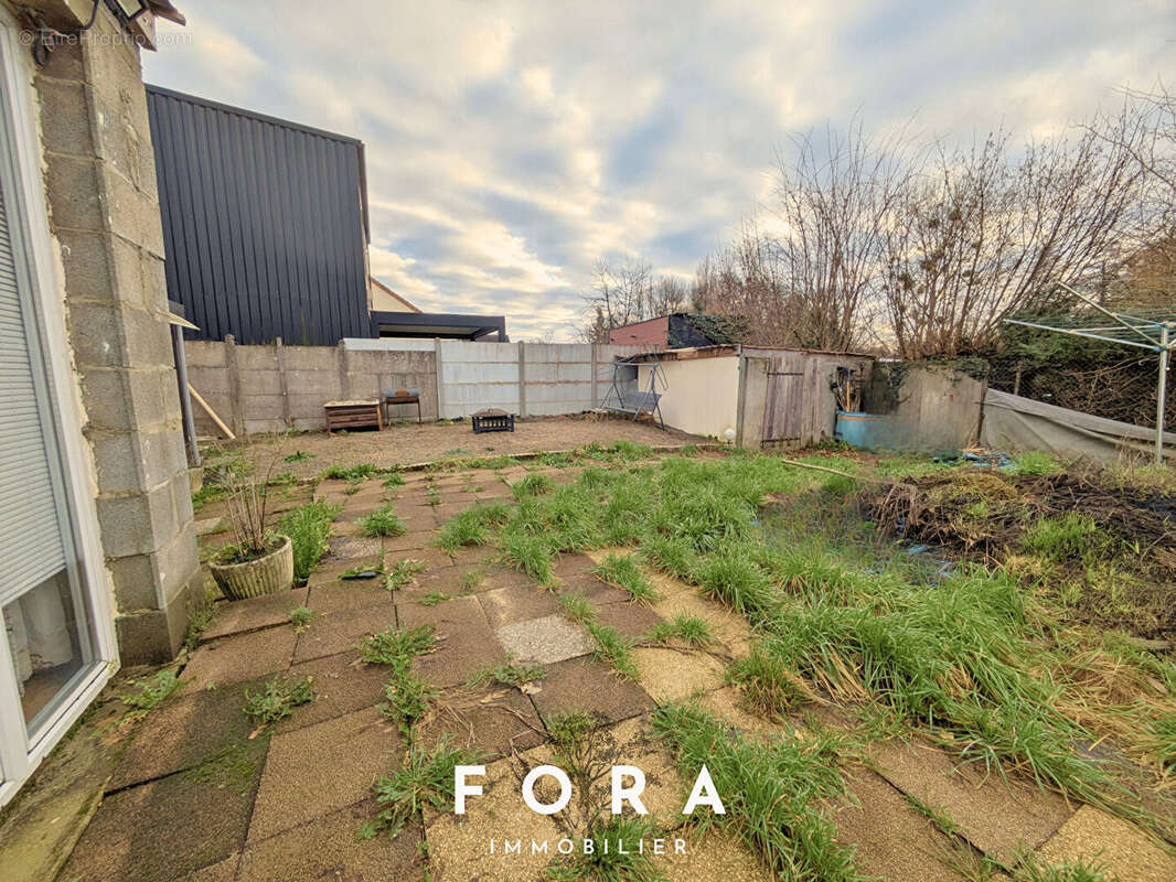 Maison à LA SELLE-LA-FORGE