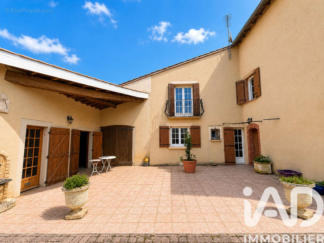 Photo 3 - Maison à LAGRAVE
