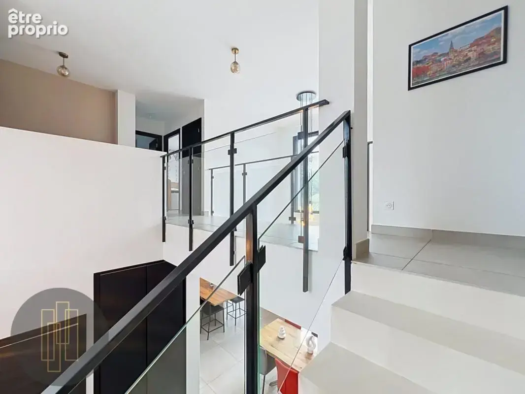 EXCLUSIVITE - Maison contemporaine 4 chambres Rochetaillée sur Saône - photo 8