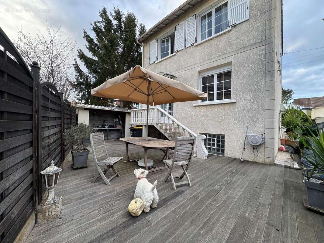 Maison à SAVIGNY-SUR-ORGE
