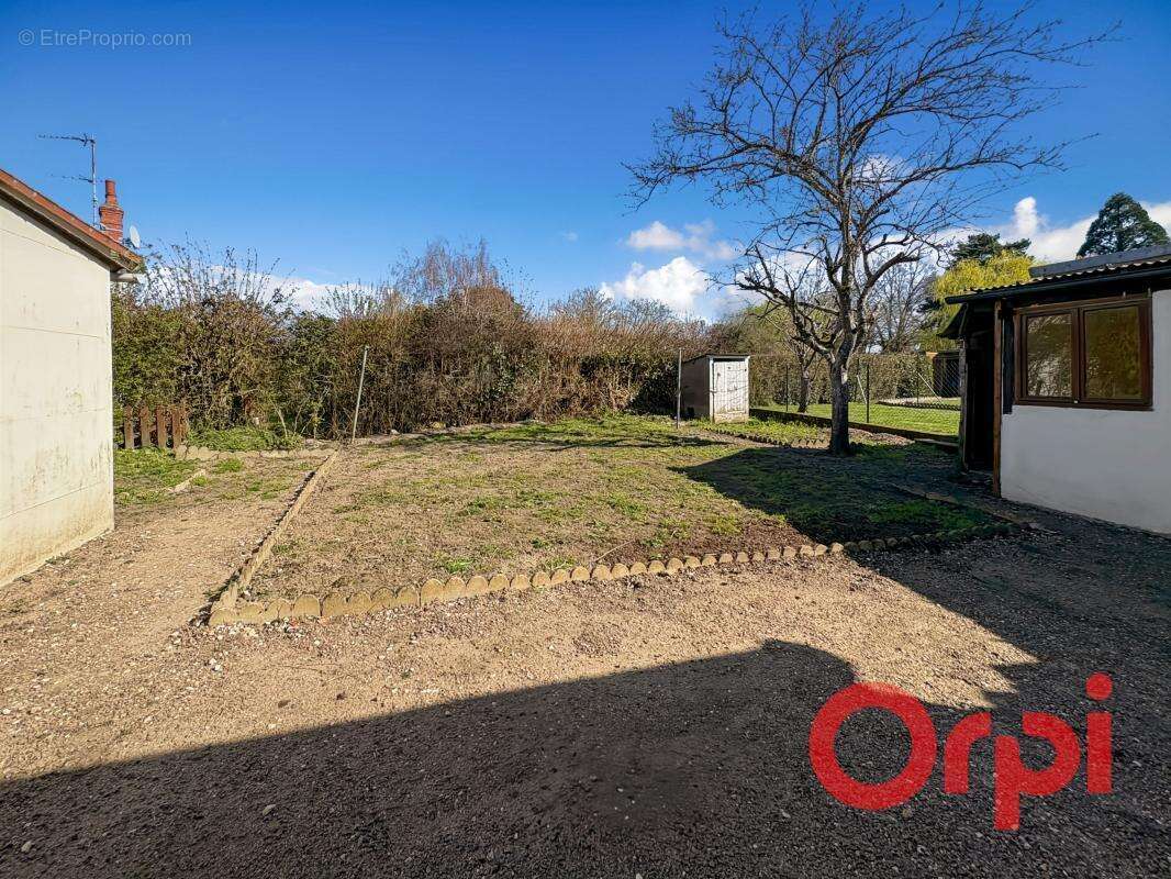 Maison à LA GUERCHE-SUR-L'AUBOIS