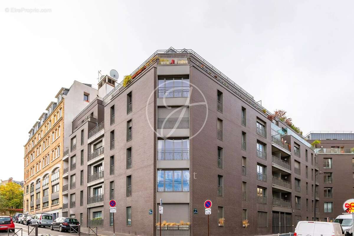 Appartement à PARIS-18E