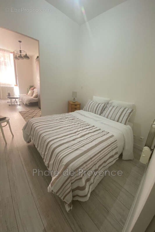 Appartement à MARSEILLE-2E