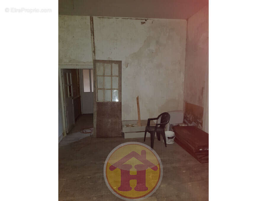 Maison à ORADOUR-SUR-VAYRES