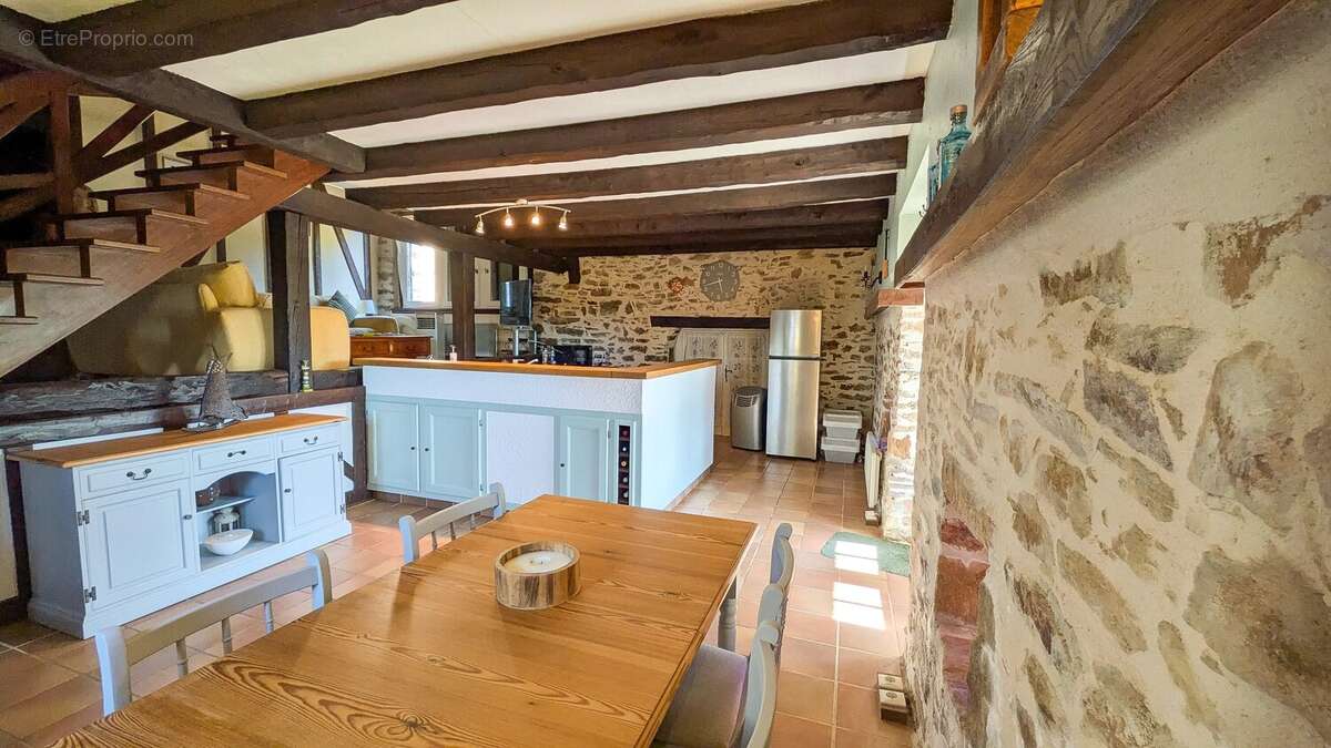 Maison en pierre de 4 chambres avec piscine et vue panoramique – Aubazine, Corrèze - photo 7