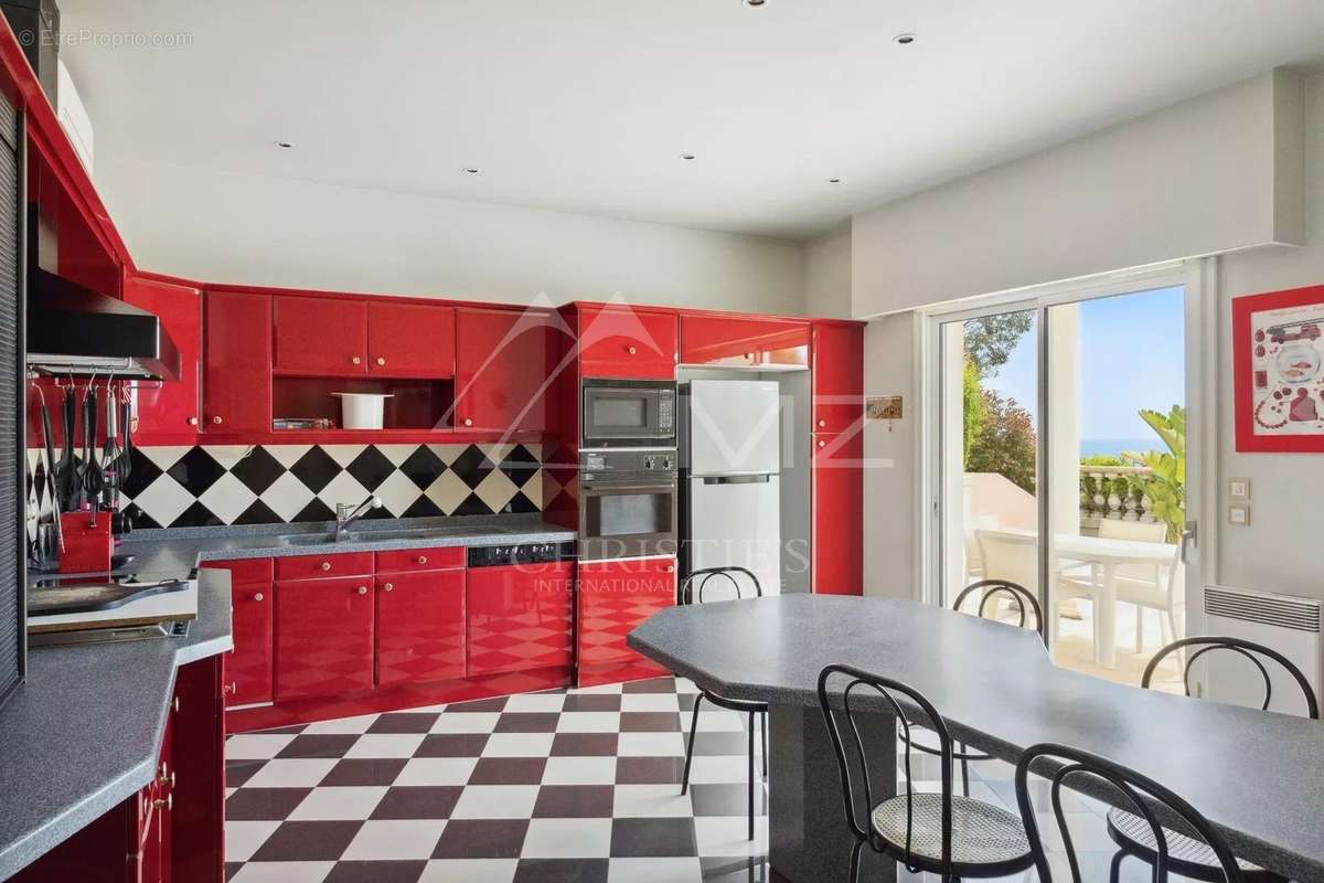 Maison à MANDELIEU-LA-NAPOULE