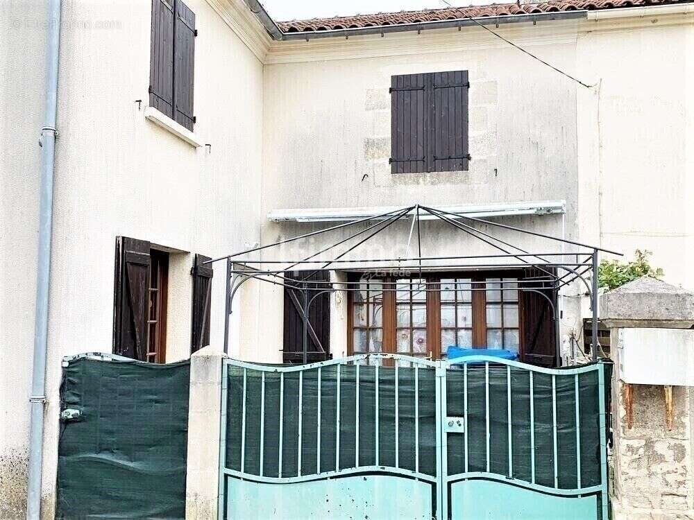 Maison de ville en pierre - photo 2