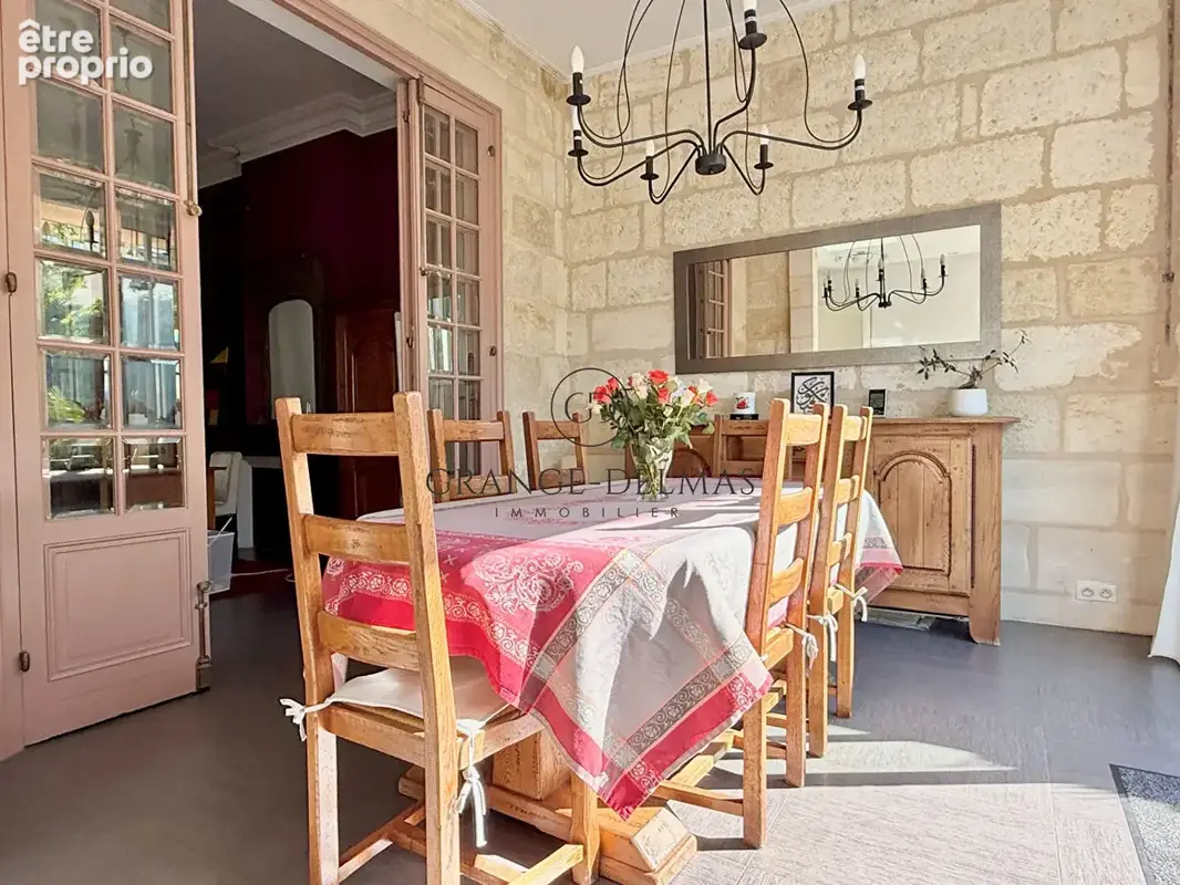 BORDEAUX SAINT-SEURIN - Maison en pierre aux belles prestations avec 3 chambres et Jardin - photo 5