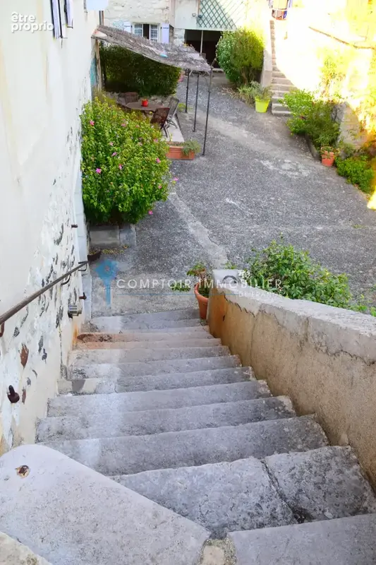Dépt. 07 - A VENDRE à LAVILLEDIEU - Grand Mas de 530 m2 avec 7 appartements loués - Parcelle de 1600 m2. Inves - photo 6