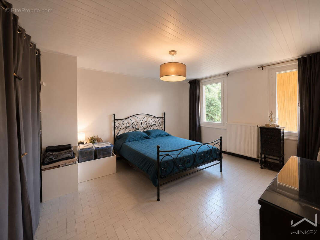 Appartement à SAINT-MONTAN