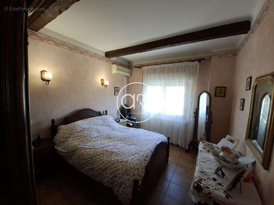 Maison à LA VALETTE-DU-VAR
