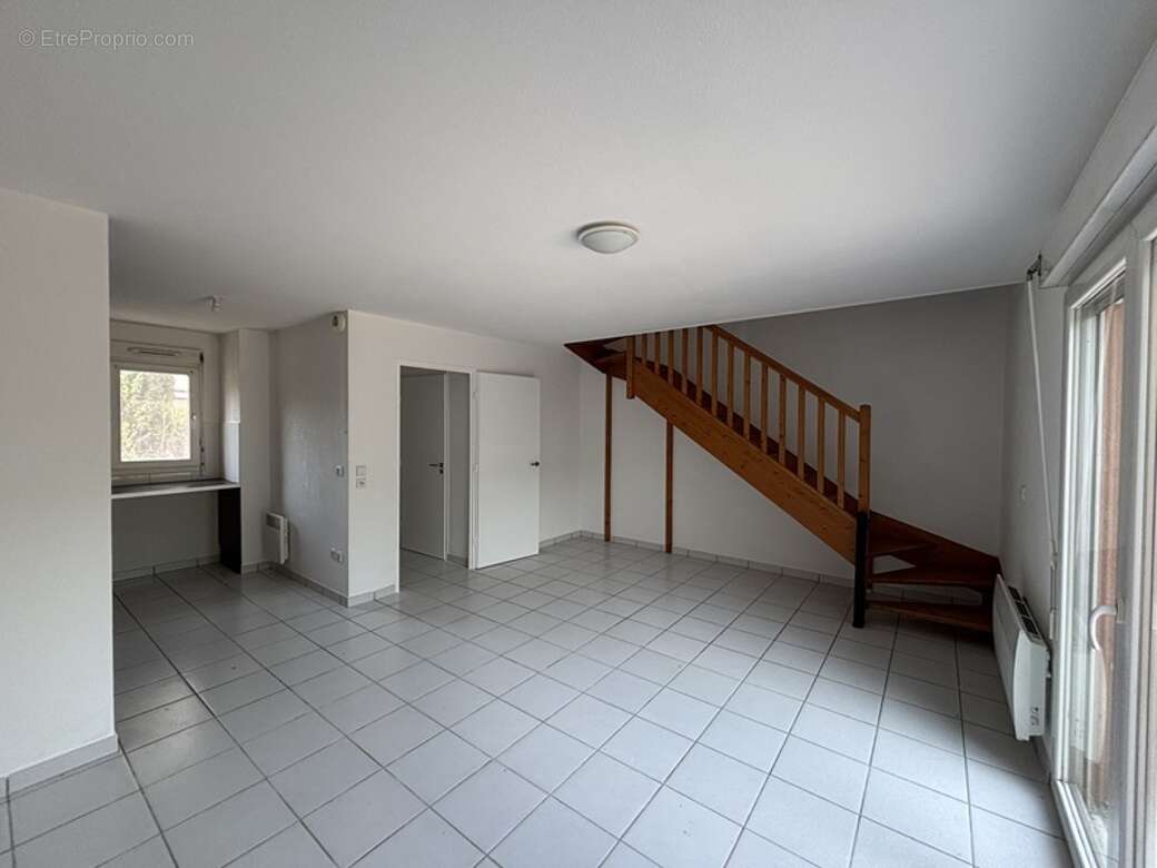 Maison 64 m² à Montelimar  - photo 4