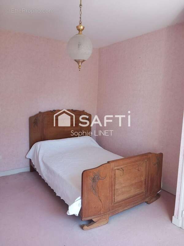 Maison 232 m² à Gajoubert  - photo 9