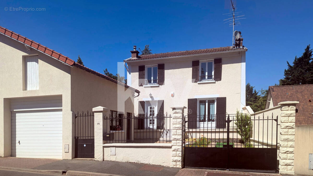 Maison à MONTMORENCY